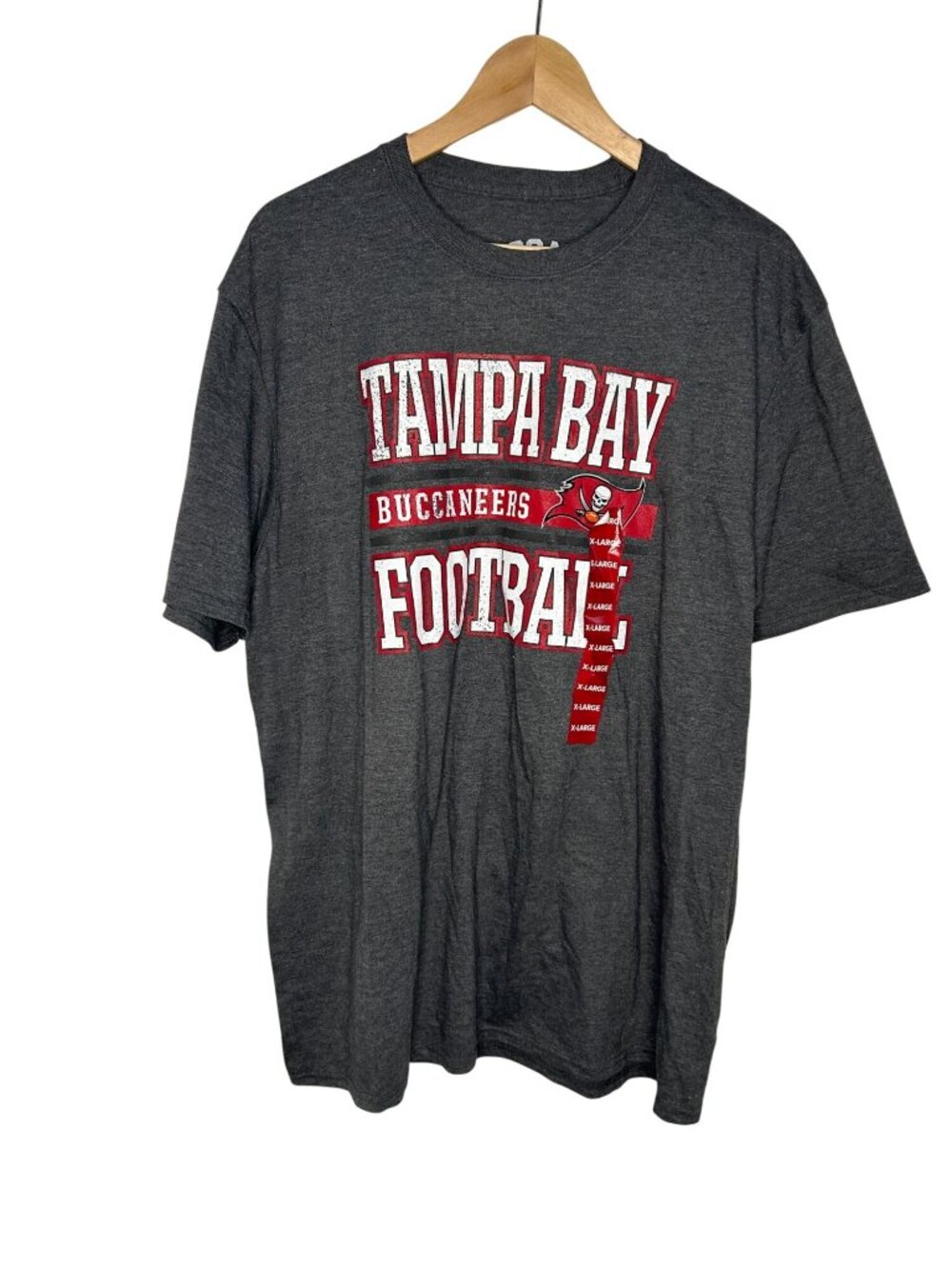 NEW Tampa Bay Buccaneers Football Graphic T-Shirt Charcoal Gray Mens XL CSA